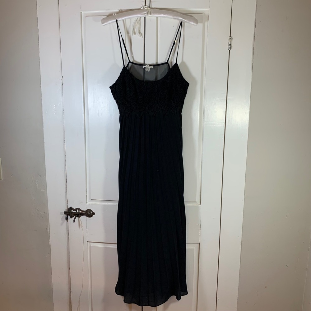 Flora Black Crochet Lace Pleated Long Dress Womens‎ Medium Adjustable Straps LBD